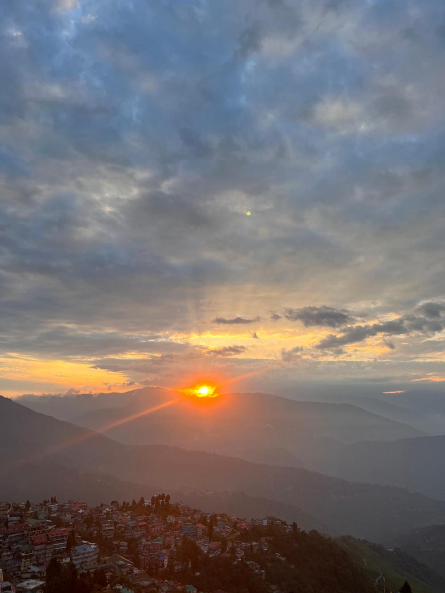 Eagle'S Nest Homestay 다르질링 외부 사진