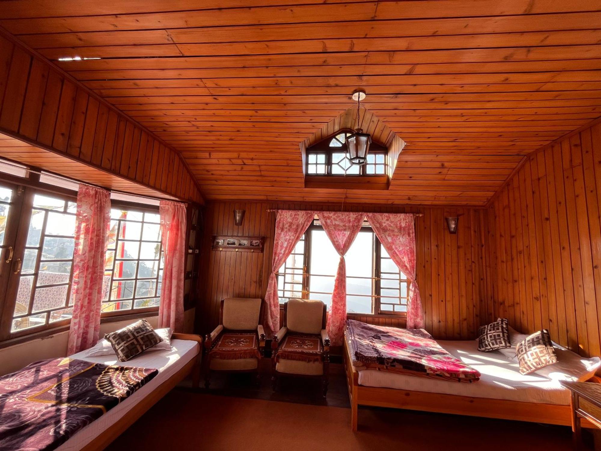 Eagle'S Nest Homestay 다르질링 외부 사진